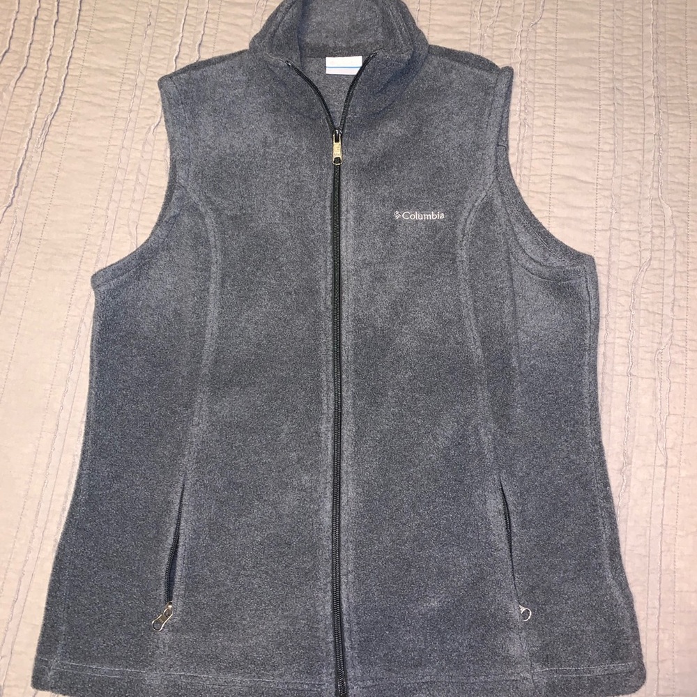 Women’s large Columbia fleece vest